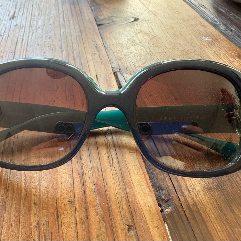 Women’s Oversized Teal and Black Fashion Sunglasses